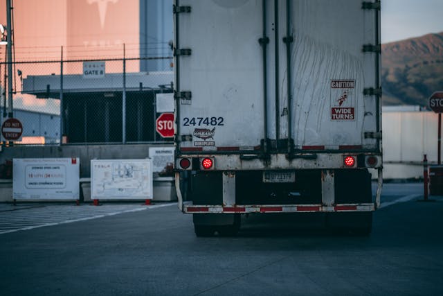 Safe Transport of Chemical Products – Which Packaging Meets the Highest Standards?